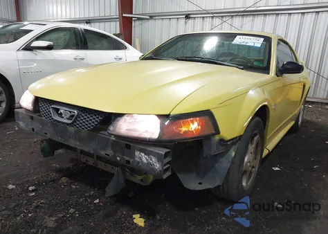 2003 Ford Mustang z USA, uszkodzony, nr VIN 1FAFP404X3F358911